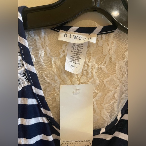 Striped asymmetrical dress - Picture 2 of 3